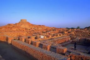 CittÃ . Veduta di Mohenjo-Daro (Pakistan) fondata tra il III e il II millennio a. C.; gli scavi archeologici hanno rilevato il perfetto piano urbanistico della cittÃ .De Agostini Picture Library/W. Buss
